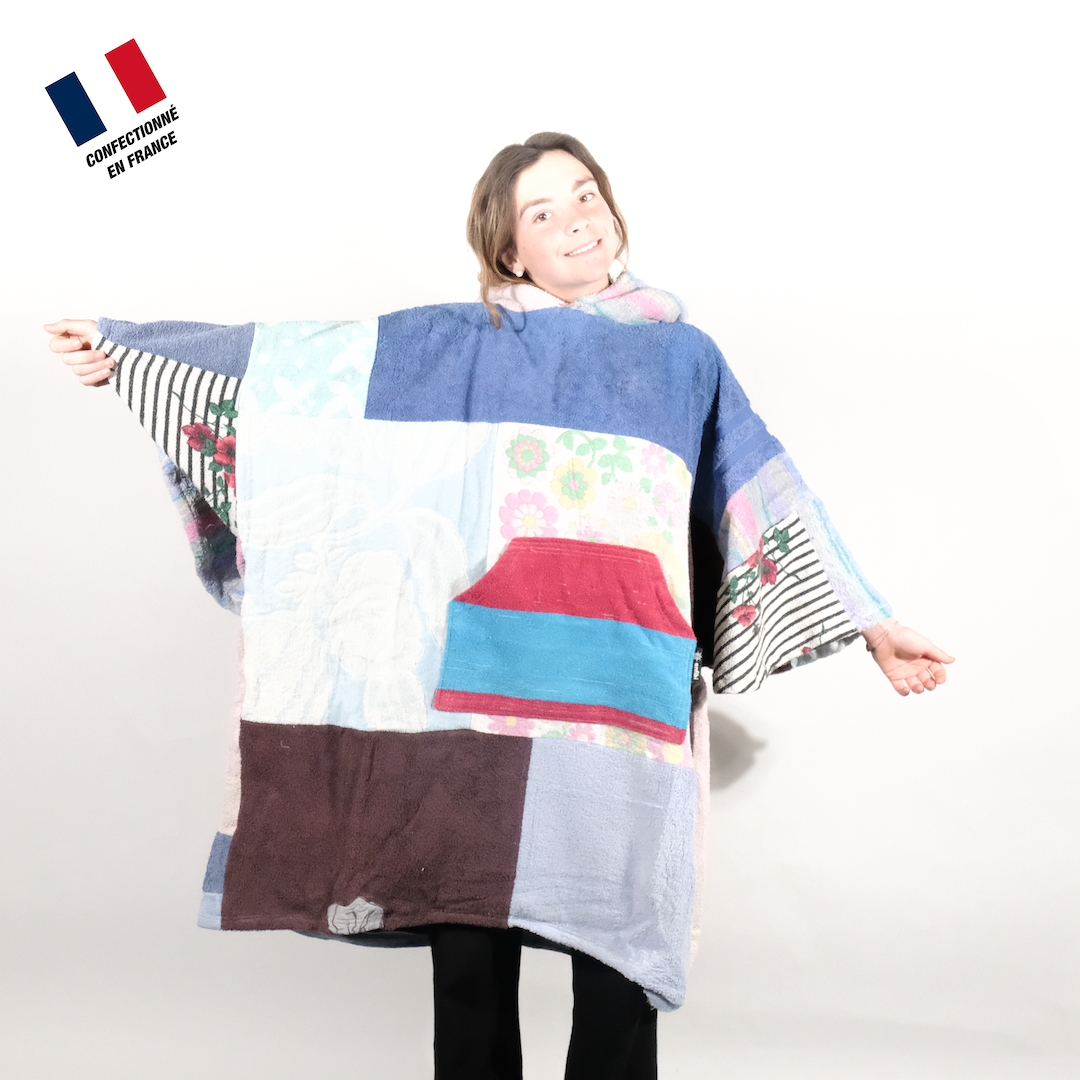 Poncho Anfibi unisexe 100% Upcyclé « Stripes and Flowers » modèle unique