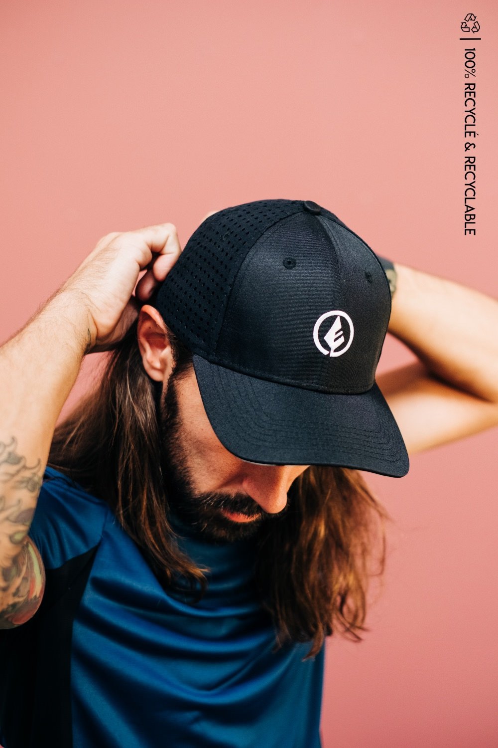 WILD CAP - casquette technique recyclée [black logo]